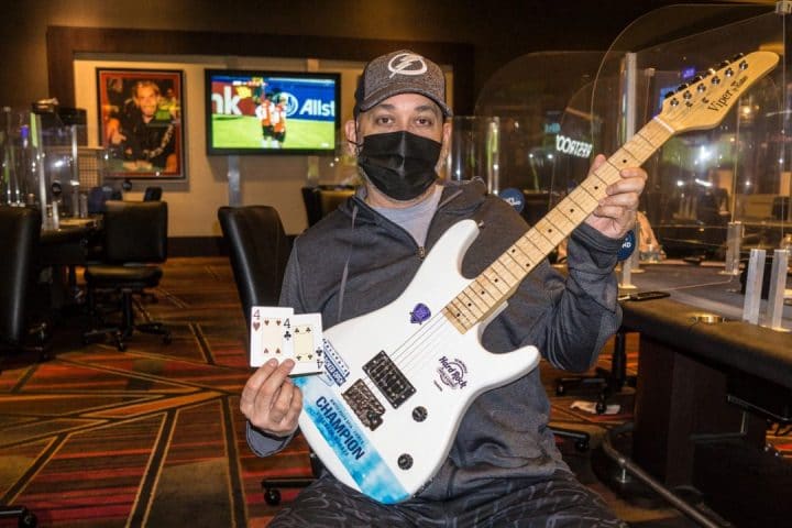 Álex Vázquez sale por el primer título latino en las WSOP 2021