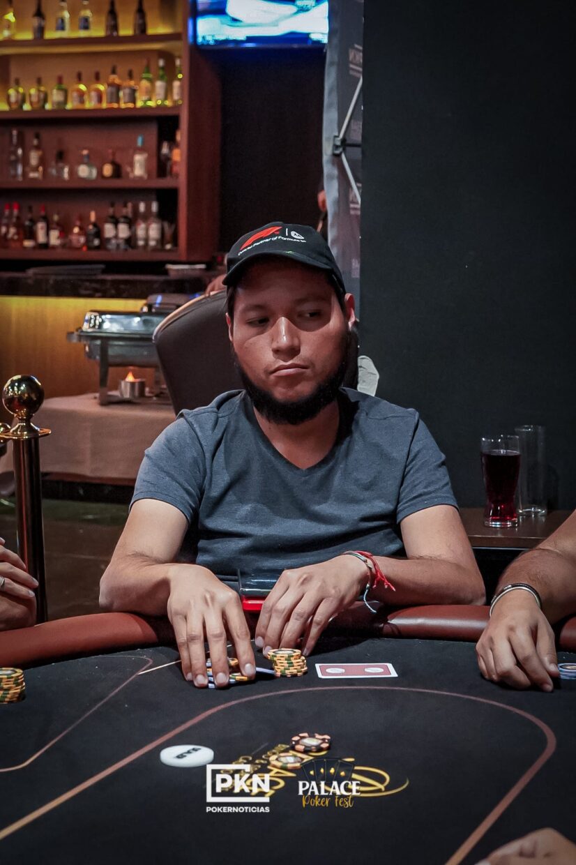 Nahum Villa lidera a los 11 clasificados del Día 1A del Main Event con 358.000