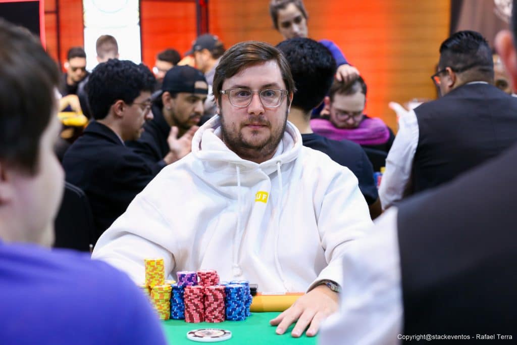 Madeira cabalga al frente al entrar a la definición en el Evento Principal de las WSOP Brasil
