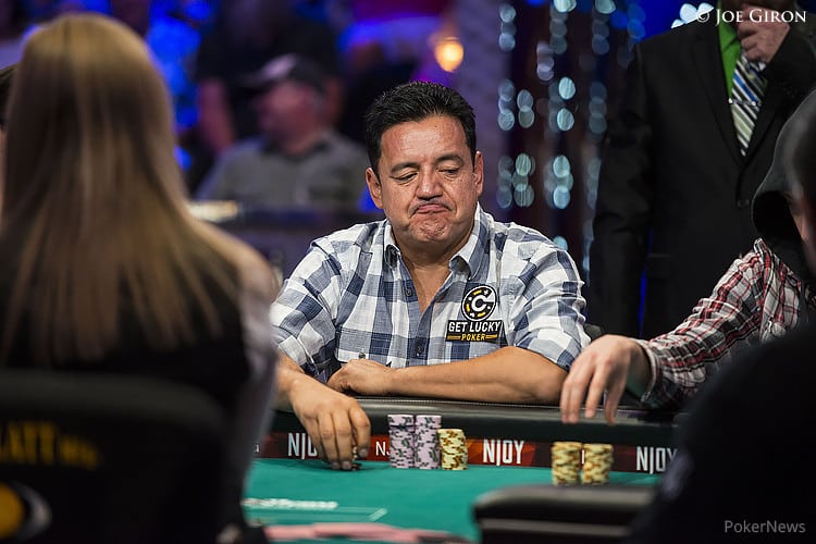 Ya solo se interponen seis entre Velador y el brazalete WSOP para México