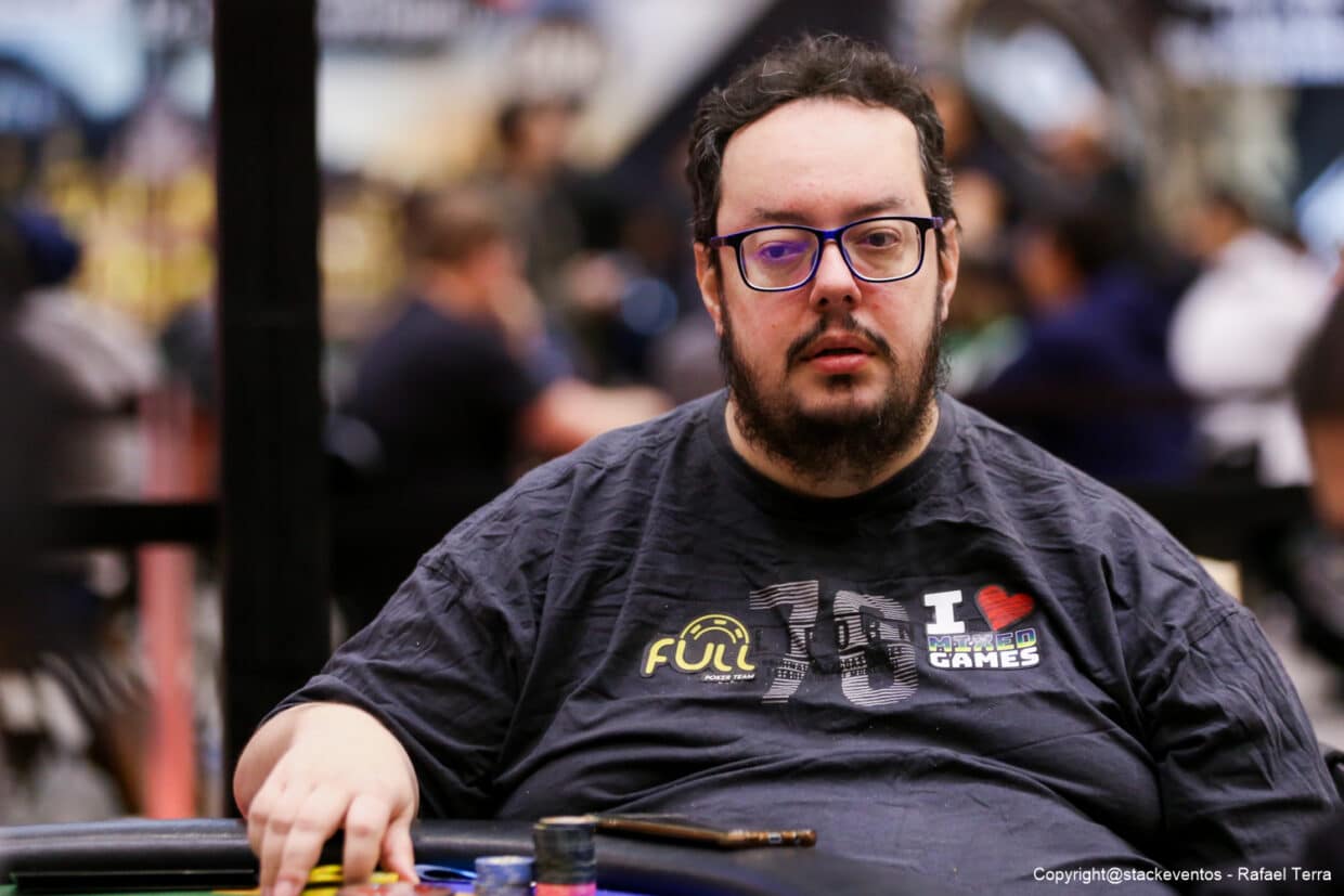 Geraldo César se consagró a cuatro cartas y le dio un brazalete más a Brasil en las WSOP online
