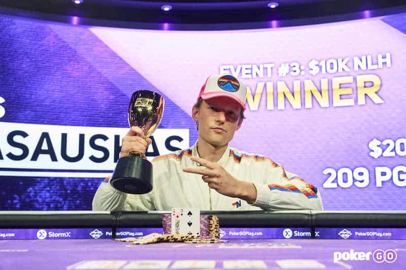 Tamasauskas sigue demostrando su saber entre los Maestros del Poker en Las Vegas